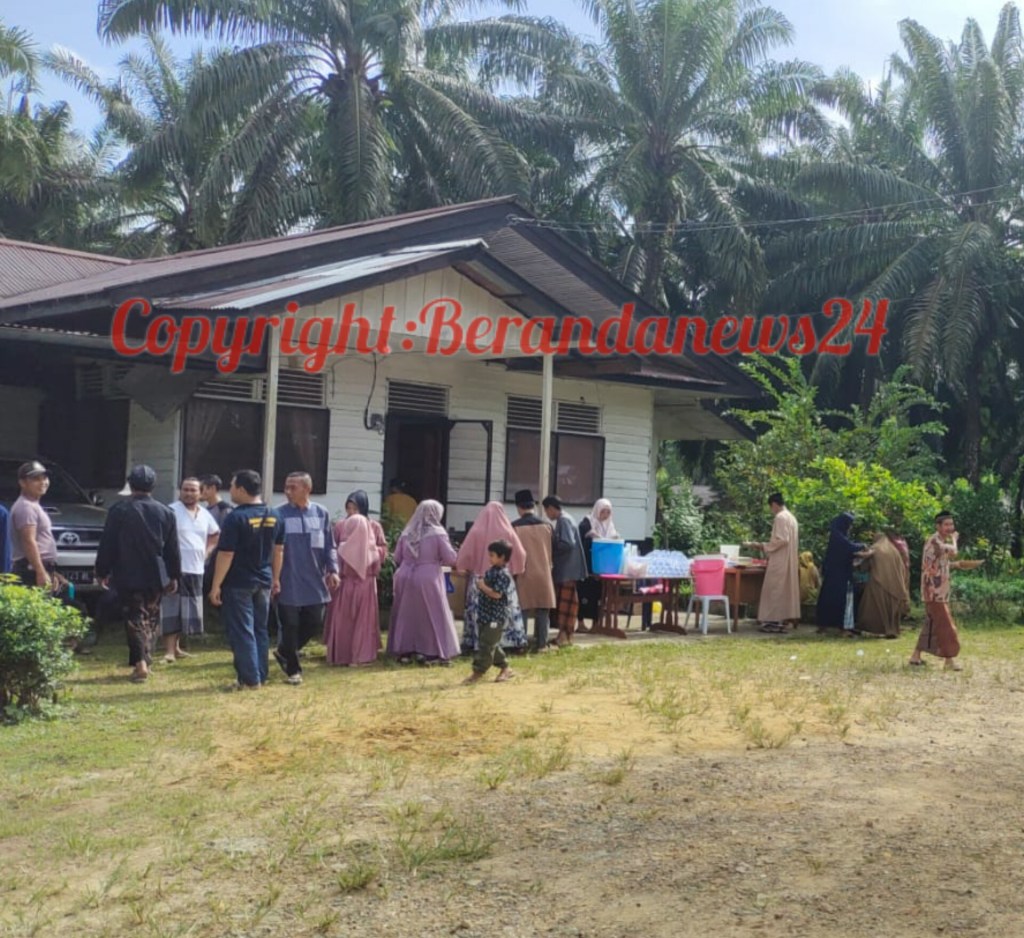 Alexander Manager PT.KSP/SDK 1 Batu Buil Gelar halalbihalal setelah Sholat Idul fitri  1 Syawal&nbsp;1444H/2023