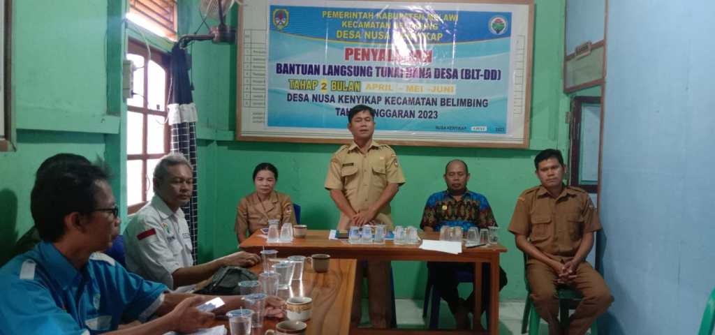 Turut Hadir Sekcam Belimbing  Penyaluran BLT-DD Di Desa Nusa&nbsp;Kenyikap