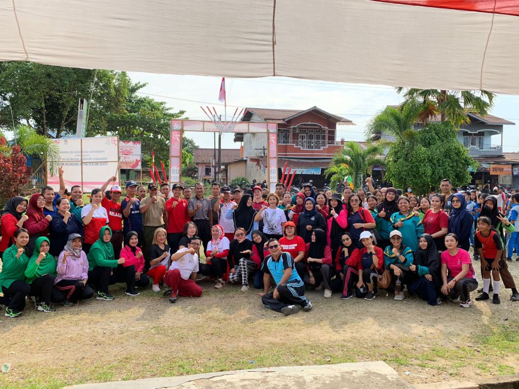 Meriah,Senam Sehat dan Cek Kesehatan Gratis Sambut HUT RI 78 Di Kecamatan&nbsp;Belimbing.
