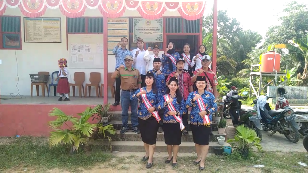 Sederhana,Hikmat dan patriot,Bersama Orang tua murid,dewan guru,Siswa siswi, komite dan pimpinan PT.SDK 1,Meperingati HUT RI KE 78 DI Halaman SDN 27 BATU BUIL yang&nbsp;Perdana