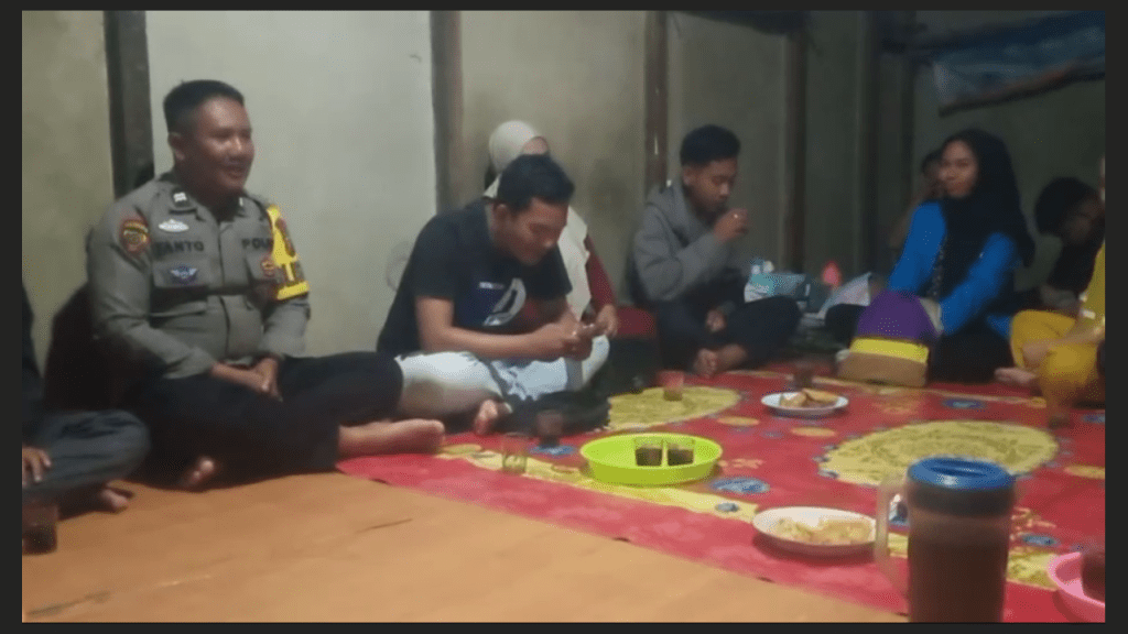 PEMERINTAH KEC.BELIMBING mengapresiasi AIPTU YANTO HADIR SEBAGAI POLISI RW,Peduli&nbsp;Sesama