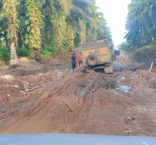 JALAN BINJAI RUSAK&nbsp;PARAH