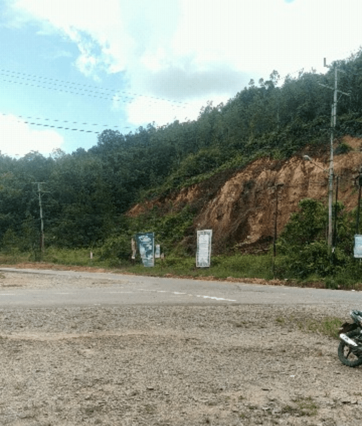 Perlu Kah Jalan inpres Simpang Pabrik SDK Buil Dibangun&nbsp;TUGU??