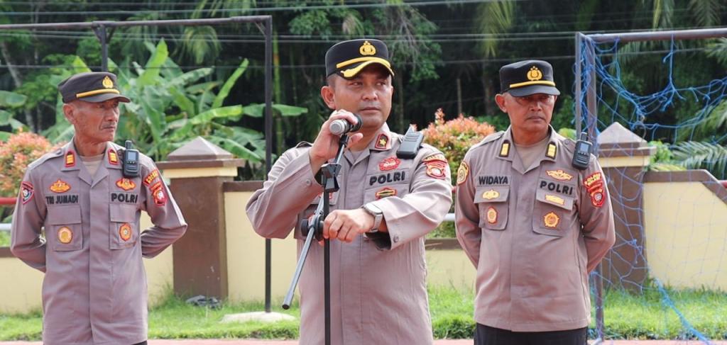 Waka Polres Melawi Pimpin Apel Bhabinkamtibmas, Pastikan Kesiapan dan Profesionalisme Personel di&nbsp;Lapangan