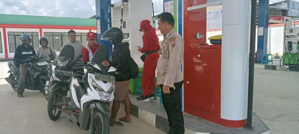 Wujudkan Kamtibmas Aman, Polsek Sengah Temila Rutin Laksanakan Patroli Dialogis Siang&nbsp;Hari