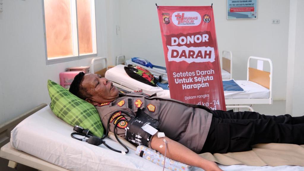 Humas Polres Sintang Gelar Bakti Kesehatan Donor Darah, Warnai Peringatan HUT Humas Polri&nbsp;ke-74