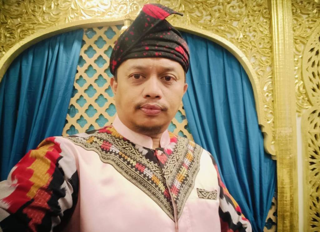 Tanggapi Video Tuntutan Tokoh Adat Monterado, Ketum POM Agus Setiadi : Jangan Tarik Konflik Politik ke Ranah SARA, Mari Jaga Kondusifitas&nbsp;Kalbar