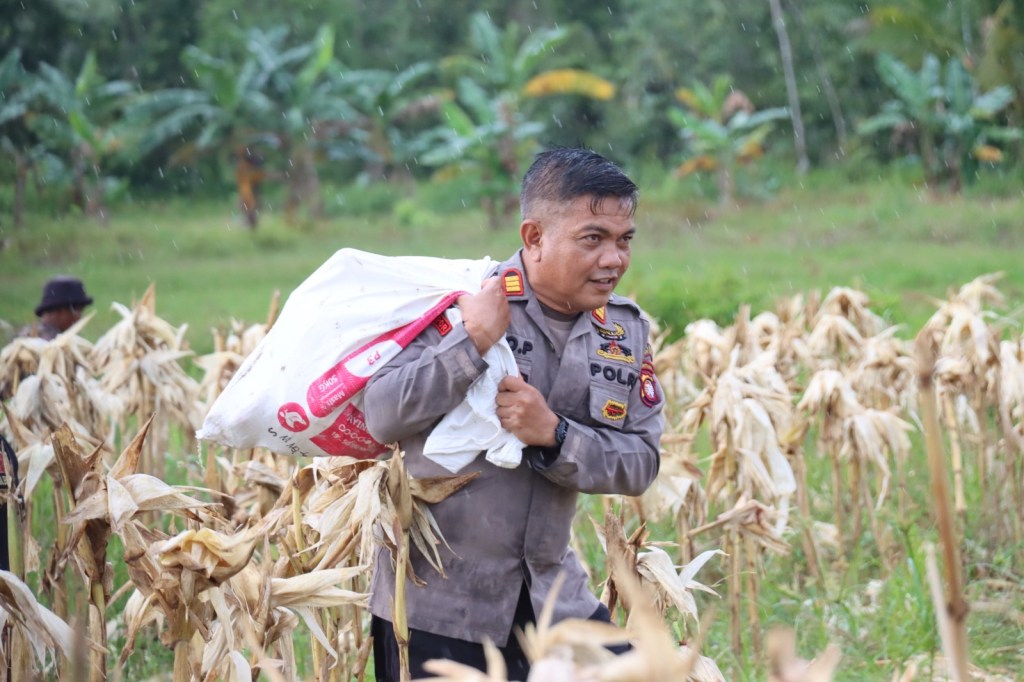 Meski Menjelang Pensiun, Kasat Samapta Polres Melawi Tetap Semangat dan Berikan&nbsp;Teladan