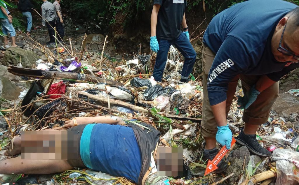 SIARAN PERS TENTANG!! Polisi Evakuasi Temuan Mayat Tanpa&nbsp;Identitas
