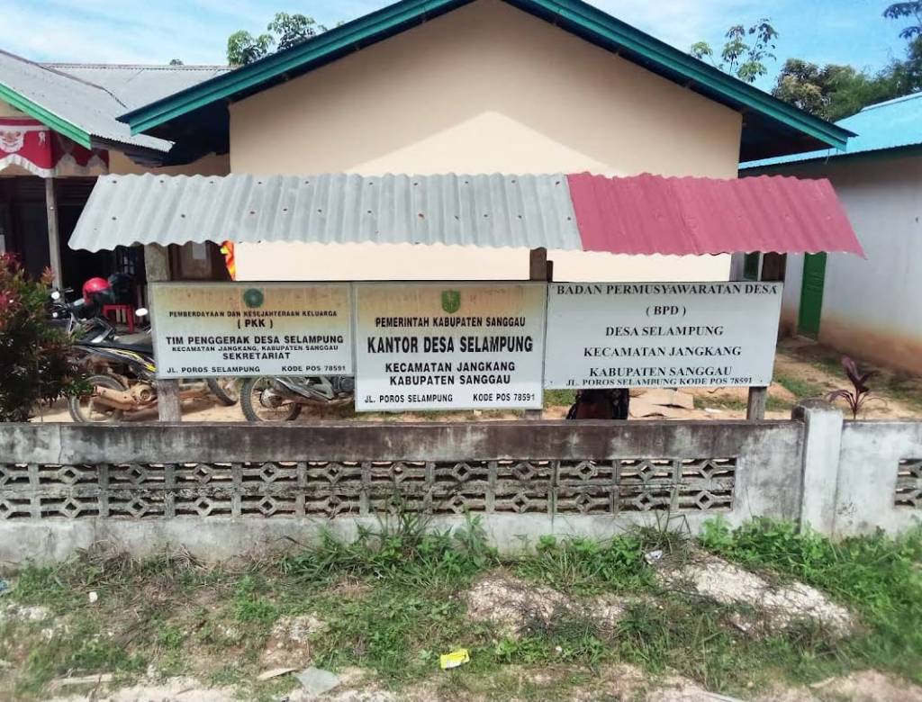 Warga Dusun Rontang dan Dusun Sonau Kecamatan Jangkang Pertanyakan Kades Soal Proyek Listrik yang&nbsp;Mandek